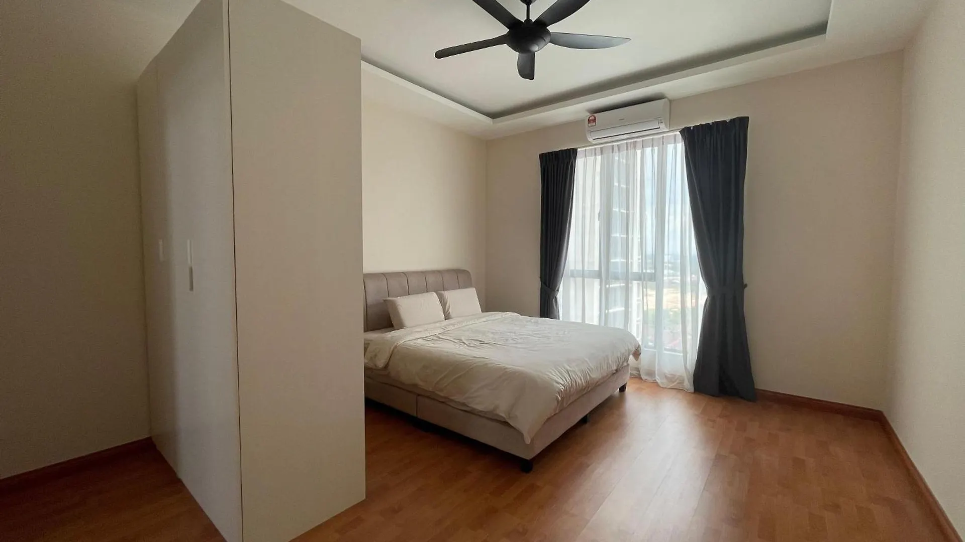ג'והור בהרו Platino Comfort Suite 0*, ג'והור בהרו